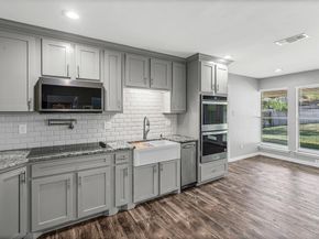 1924  Druid Lane , Fort Worth Texas 76112