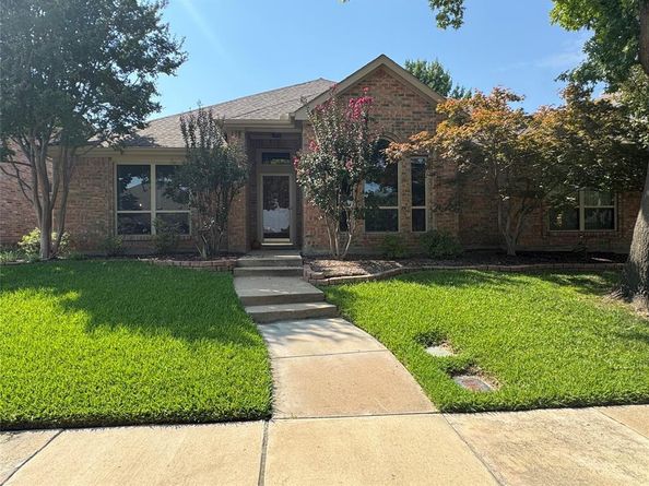 2075  Sunset Lane , Lewisville Texas 75067