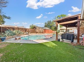 413  Blue Jay Court , Bedford Texas 76021