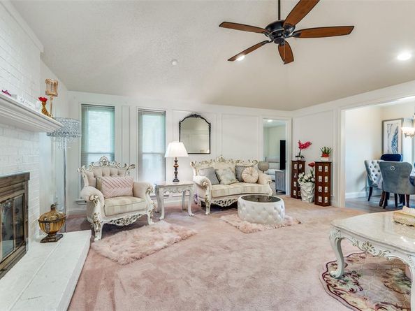 1513  Silverleaf Drive , Carrollton Texas 75007