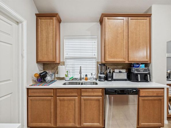 705  Bayshore Drive , Mansfield Texas 76063