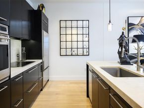 2200  Victory Avenue  2401, Dallas Texas 75219