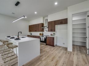 3314  NAVARO Street , Dallas Texas 75212