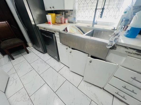 1327  Oak Meadows Drive , Dallas Texas 75232