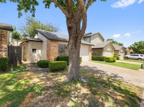 2853  Capella Circle , Garland Texas 75044