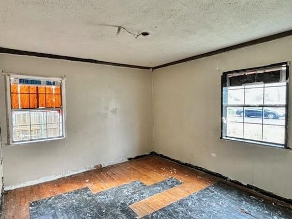 617  Oak Street , Garland Texas 75040