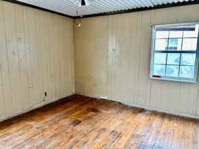 617  Oak Street , Garland Texas 75040