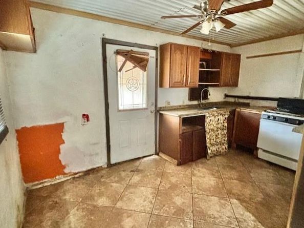 617  Oak Street , Garland Texas 75040