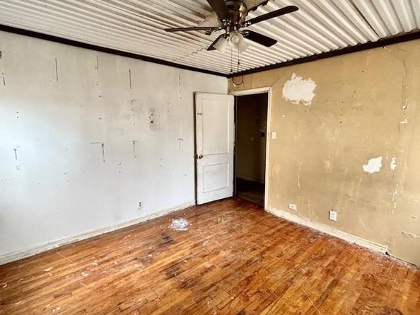 617  Oak Street , Garland Texas 75040