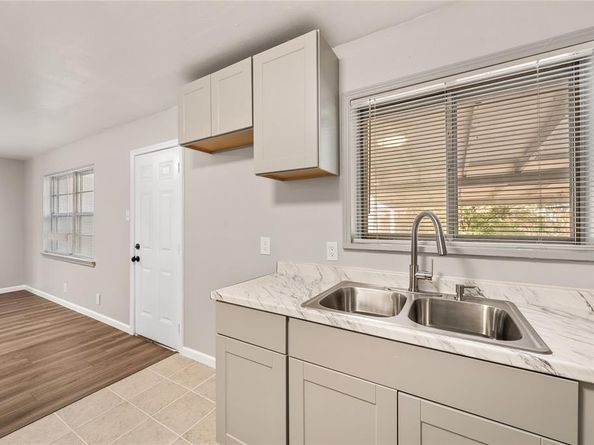 415  Walnut Street , Duncanville Texas 75116