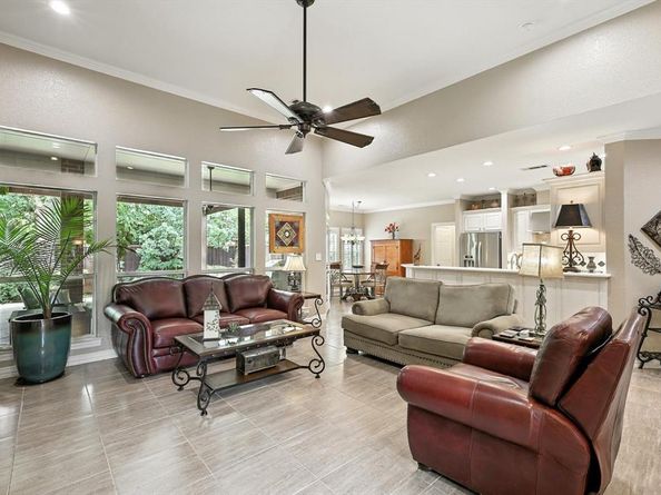 109  Visalia Lane , Denton Texas 76210