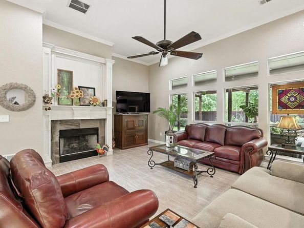 109  Visalia Lane , Denton Texas 76210