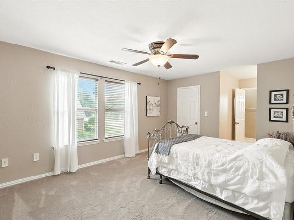 109  Visalia Lane , Denton Texas 76210