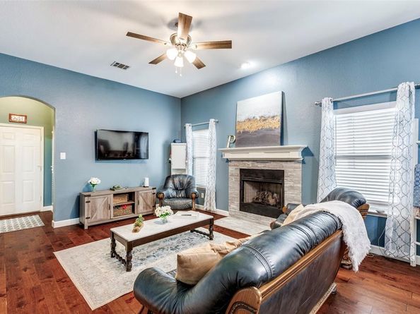 1712  Jasmine Trail , Savannah Texas 76227