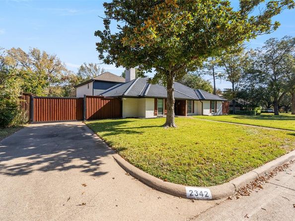 2342  King Richard Drive , Grand Prairie Texas 75050