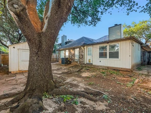 8812  Sabinas Trail , Fort Worth Texas 76118