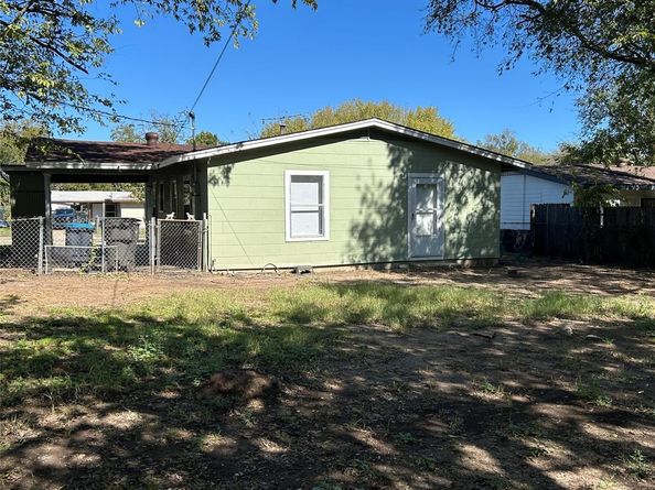 1600  Beaumont Street , Fort Worth Texas 76106