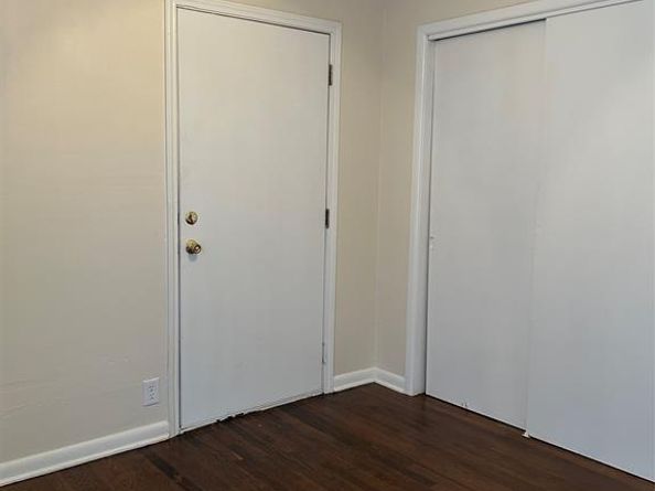 1600  Beaumont Street , Fort Worth Texas 76106