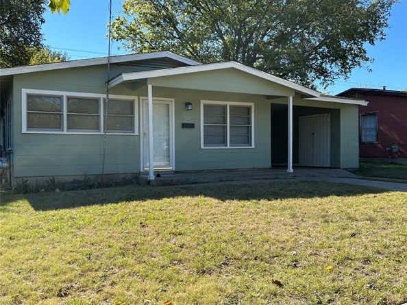 1600  Beaumont Street , Fort Worth Texas 76106