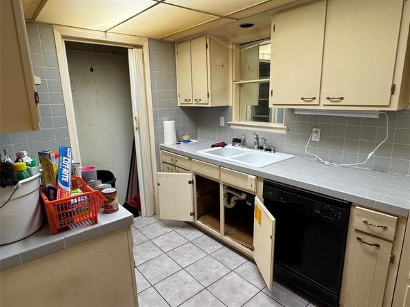 4212  Central Lane , Balch Springs Texas 75180