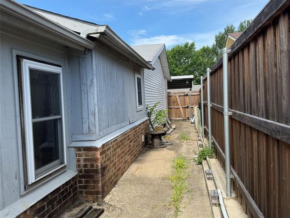 4212  Central Lane , Balch Springs Texas 75180