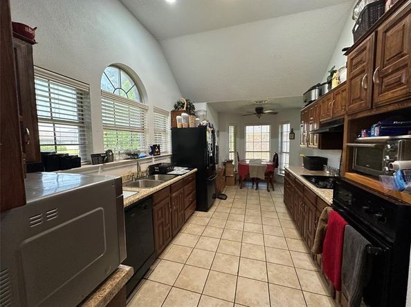 1412  Paula Lane , Mesquite Texas 75149