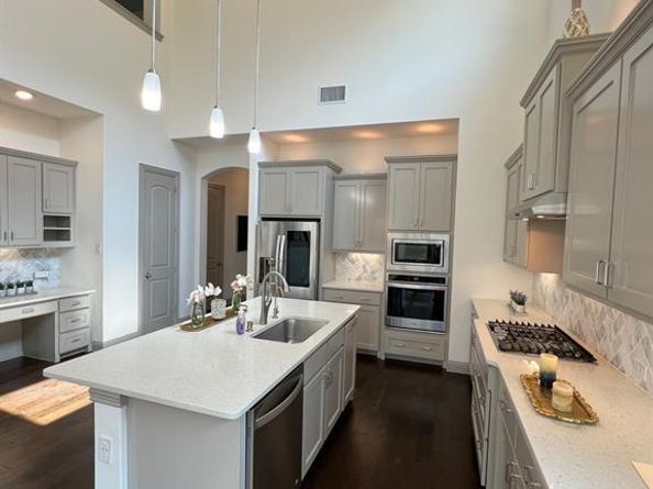 1820  Silver Marten Trail , Arlington Texas 76005