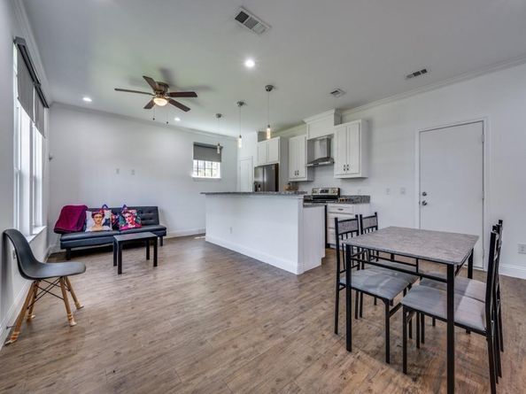 2709  Pennsylvania Avenue , Dallas Texas 75215