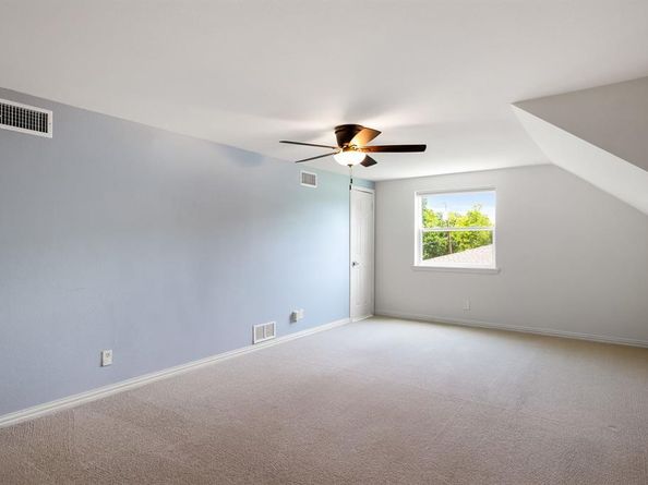 10611  Wyatt Street , Dallas Texas 75218