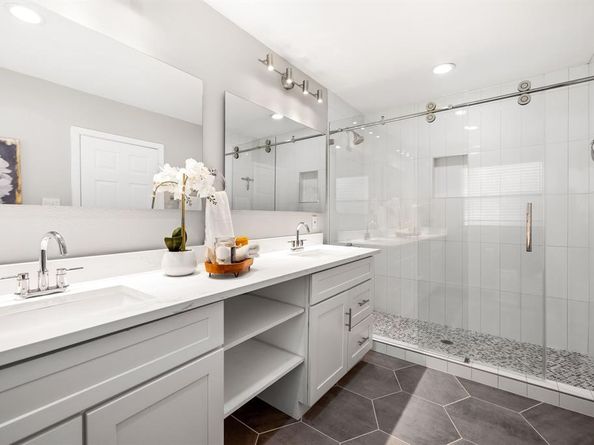 10611  Wyatt Street , Dallas Texas 75218