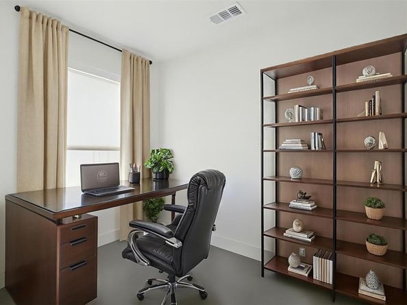 4640  Munger Avenue  102, Dallas Texas 75204