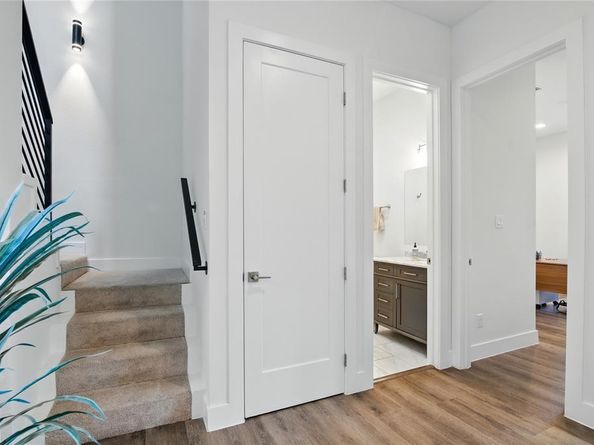 4640  Munger Avenue  102, Dallas Texas 75204
