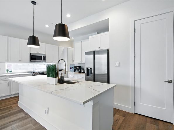 4640  Munger Avenue  102, Dallas Texas 75204