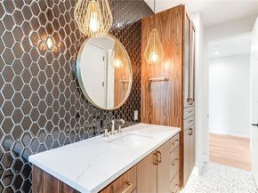 10142  Coppedge Lane , Dallas Texas 75229