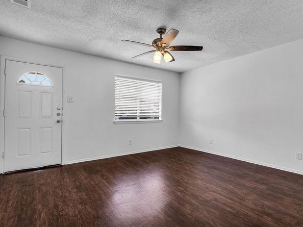 813  Rosewood Hills Drive , Garland Texas 75040