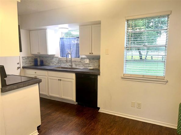 813  Rosewood Hills Drive , Garland Texas 75040