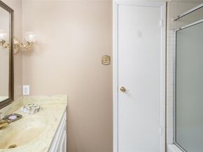 5915  Copperwood Lane  1141, Dallas Texas 75248