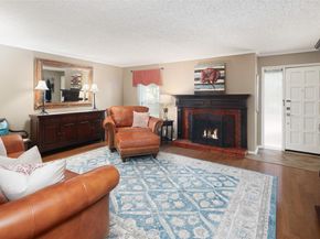 5915  Copperwood Lane  1141, Dallas Texas 75248