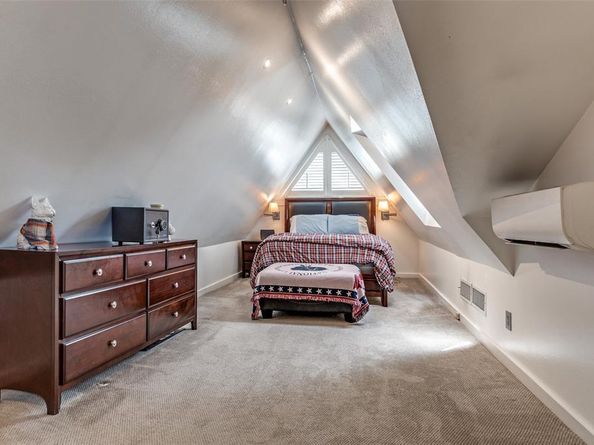 5407  Merrimac Avenue , Dallas Texas 75206
