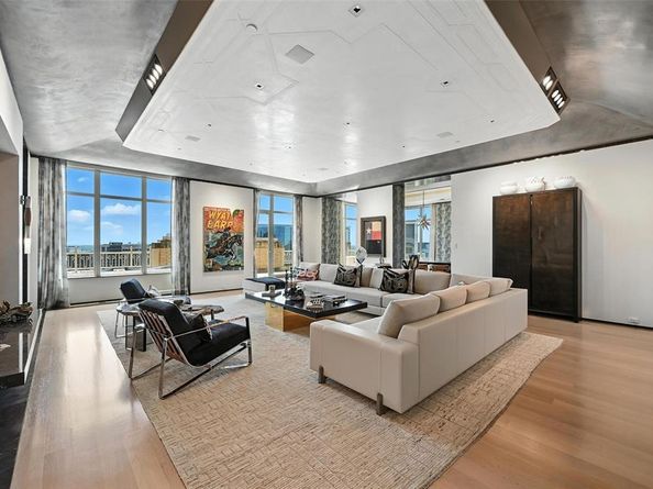 2555 N Pearl Street  2200, Dallas Texas 75201