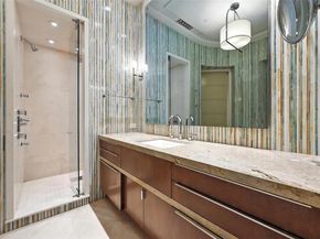 2555 N Pearl Street  2200, Dallas Texas 75201