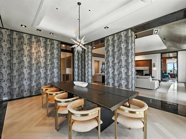 2555 N Pearl Street  2200, Dallas Texas 75201