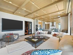 2555 N Pearl Street  2200, Dallas Texas 75201