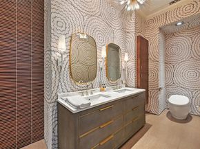 2555 N Pearl Street  2200, Dallas Texas 75201