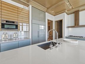 2555 N Pearl Street  2200, Dallas Texas 75201