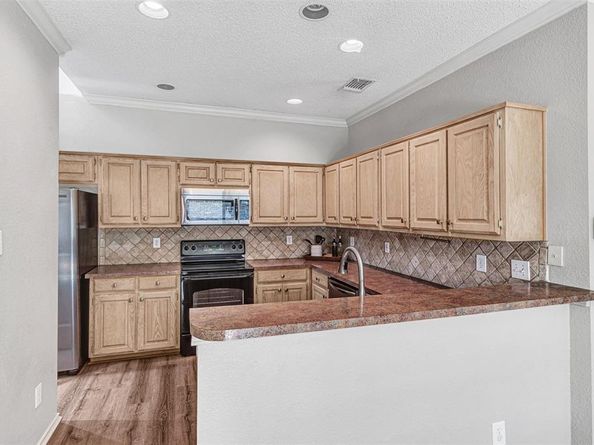 3024  Silver Springs Lane , Richardson Texas 75082