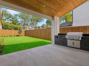 2022  Euclid Avenue , Dallas Texas 75206