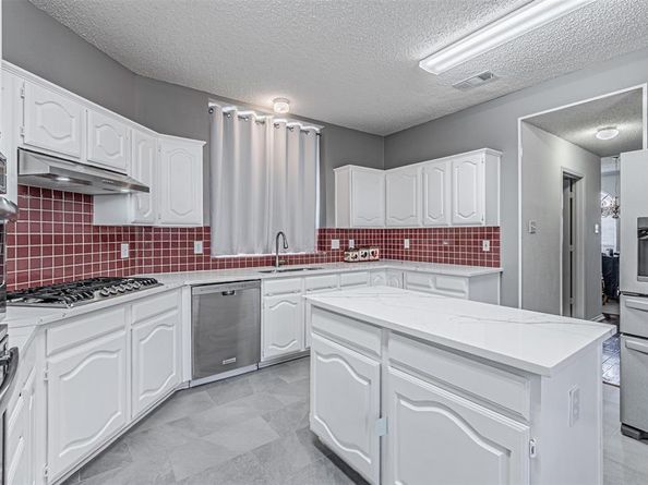 1018  Sumner Drive , Mesquite Texas 75149