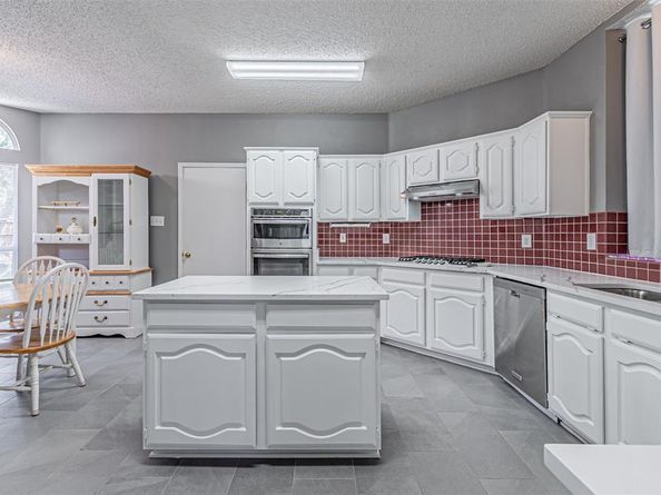 1018  Sumner Drive , Mesquite Texas 75149