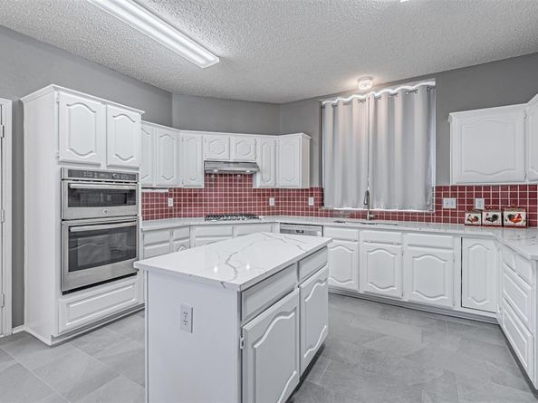 1018  Sumner Drive , Mesquite Texas 75149